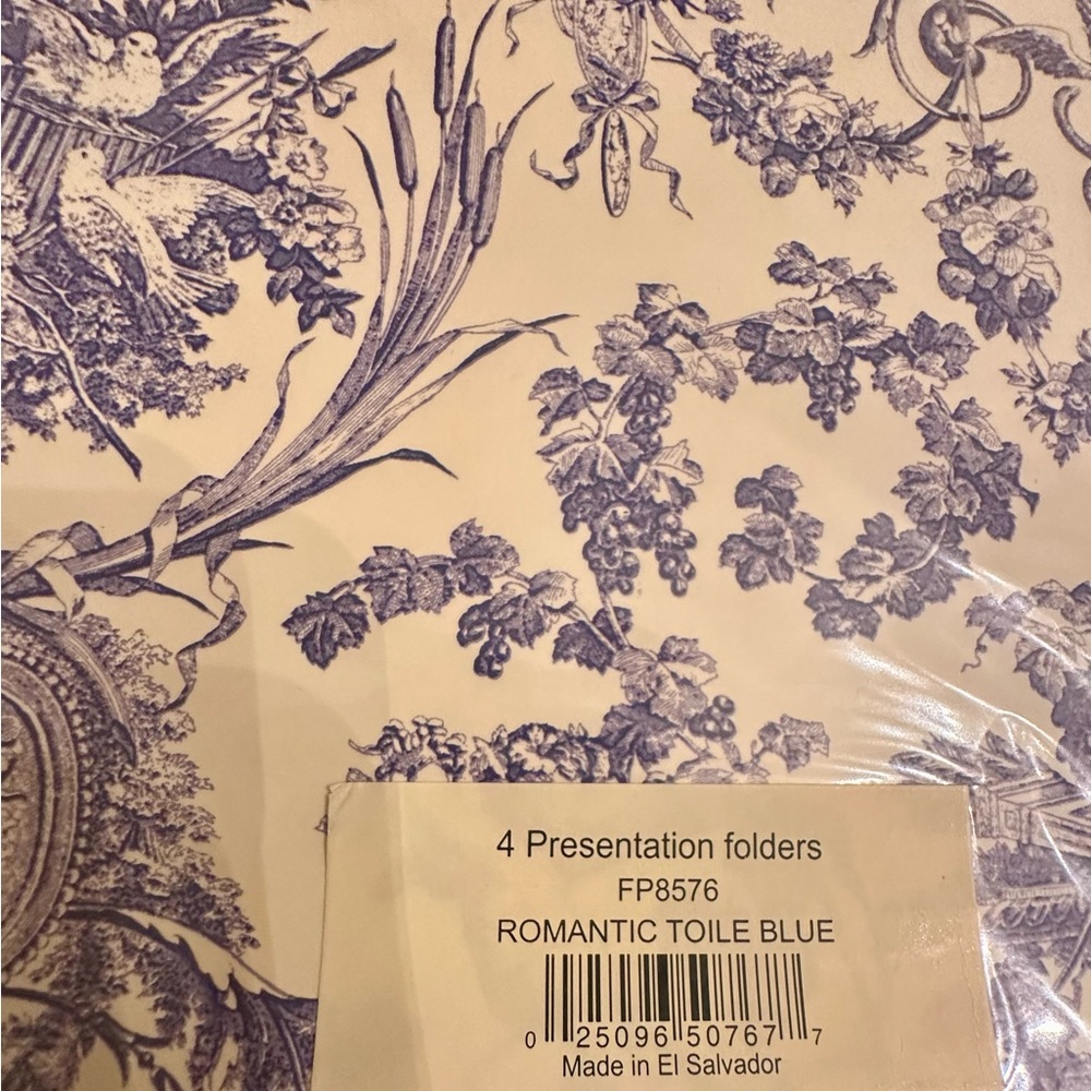 Caspari Blue and Cream Presentation Folders Set of Four. NEW - Picture 3 of 4